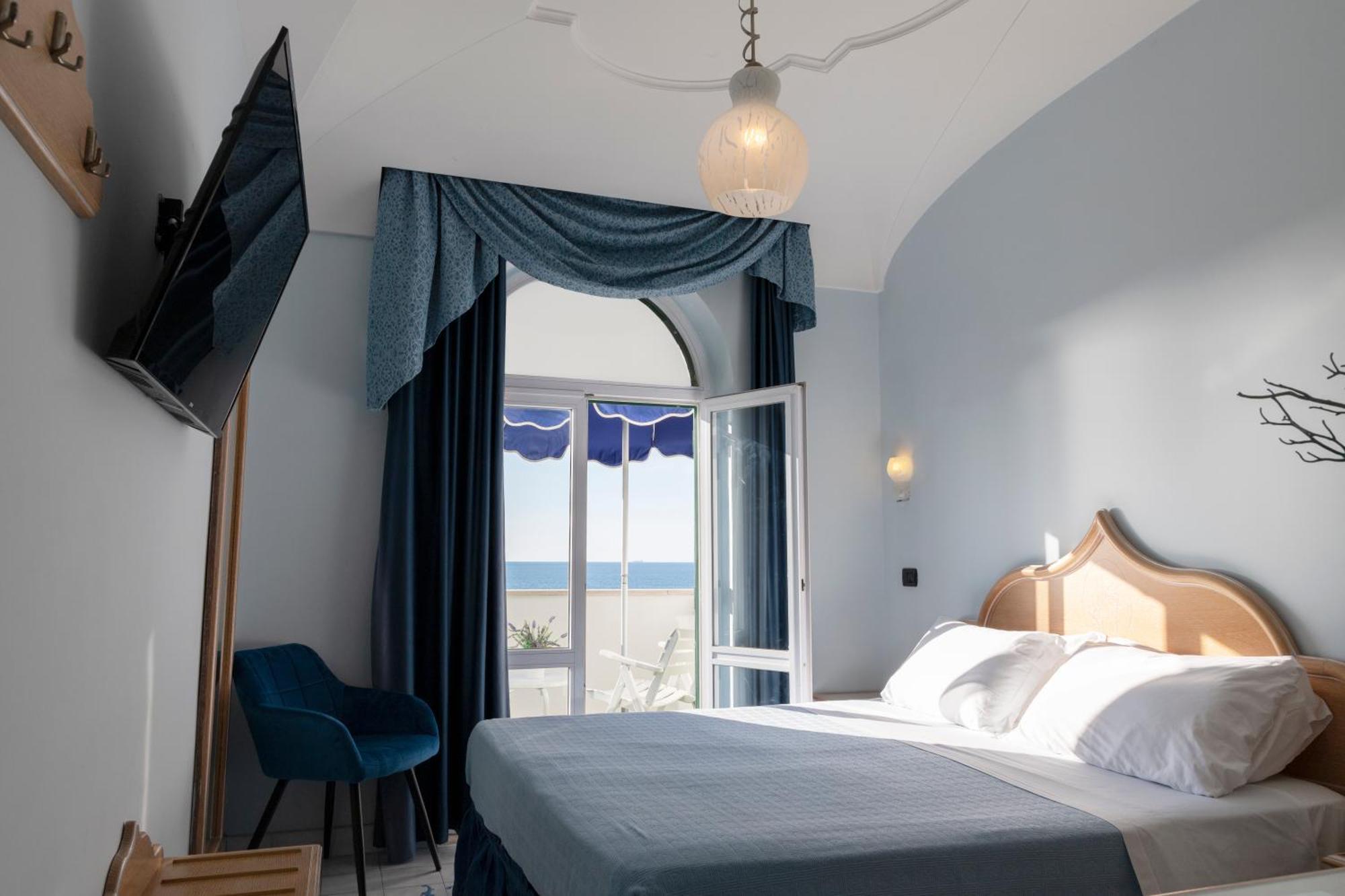 Hotel Punta Imperatore Forio di Ischia エクステリア 写真