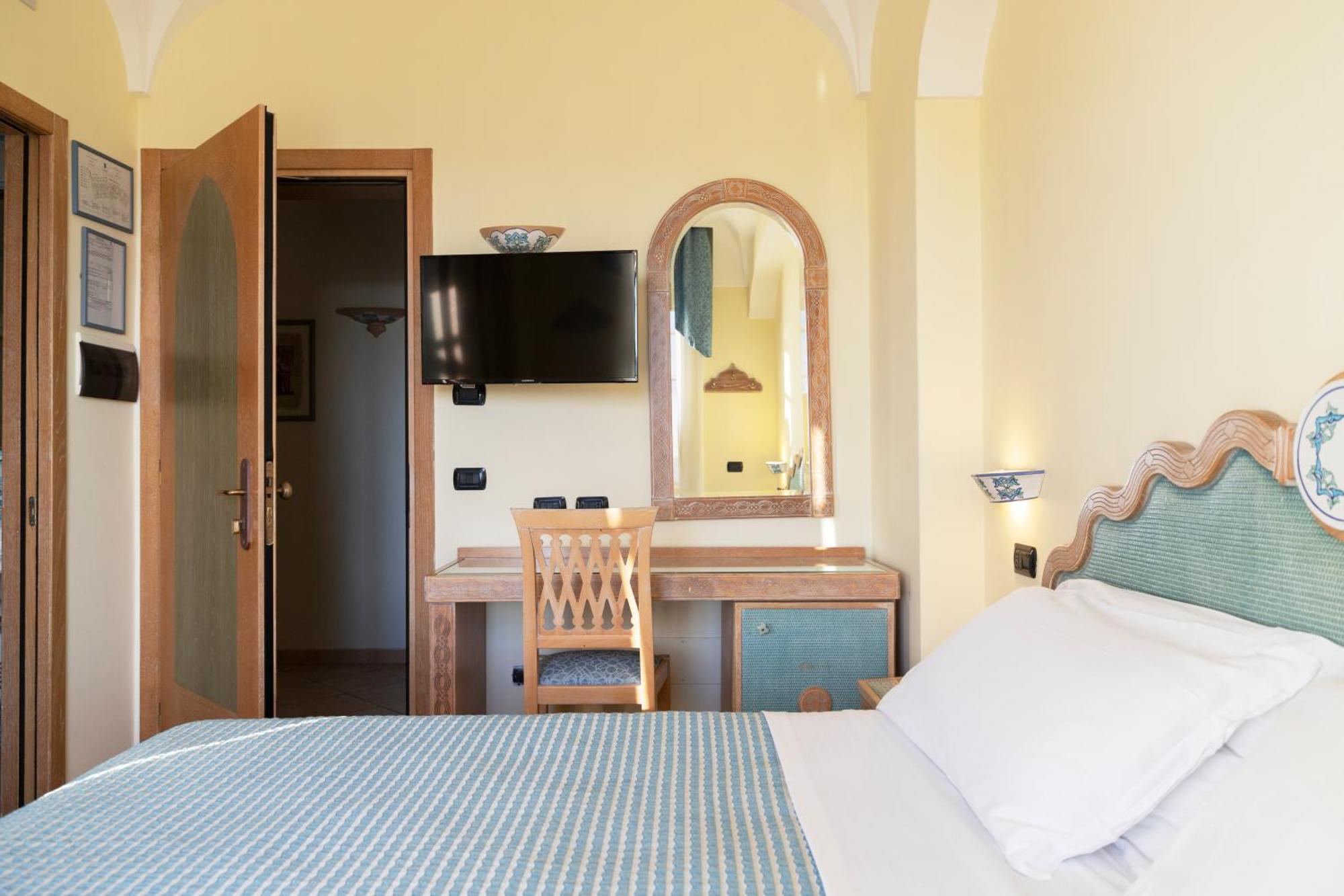 Hotel Punta Imperatore Forio di Ischia エクステリア 写真